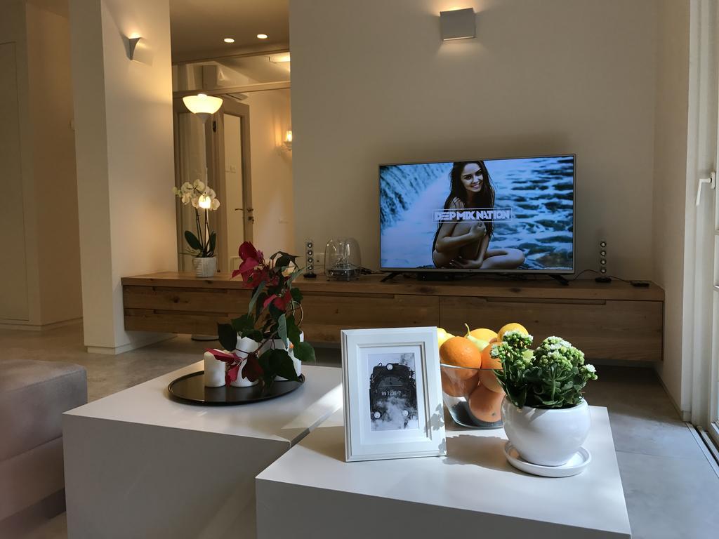 Luxurious By The Beach Apartment With Garden Tel Aviv-Jaffa Exterior foto