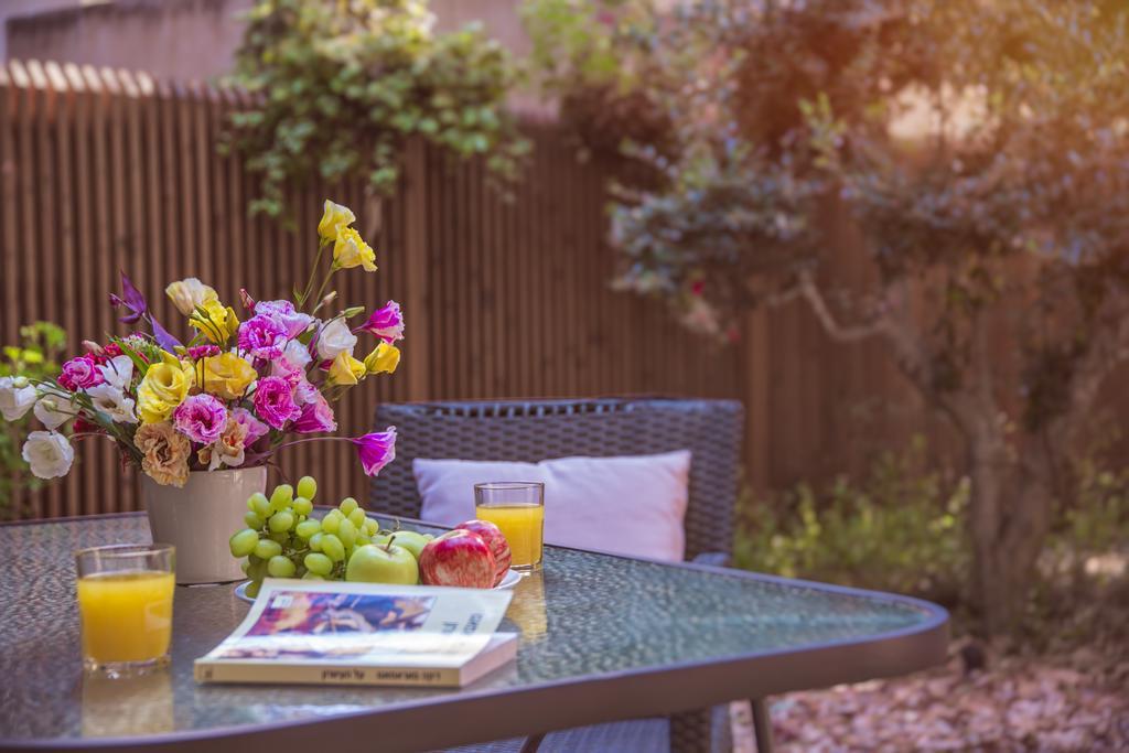Luxurious By The Beach Apartment With Garden Tel Aviv-Jaffa Exterior foto